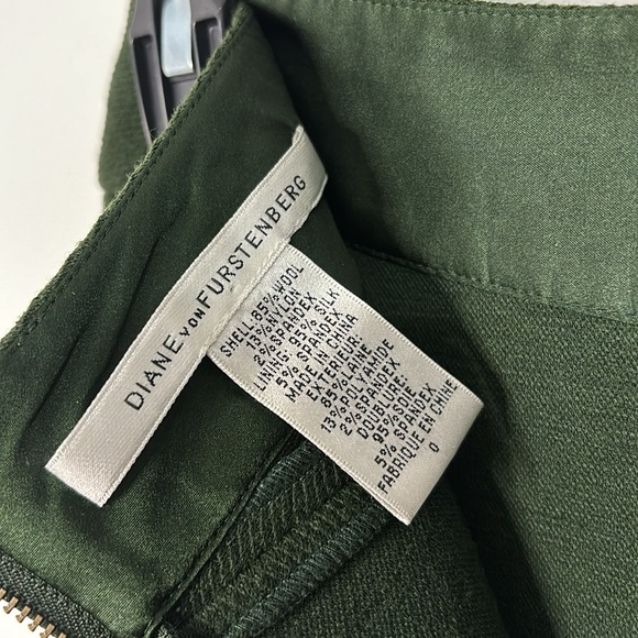 Diane Von Furstenberg Martine Green Midi Pencil Skirt Size 0 - Picture 10 of 12